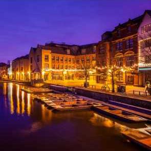 quayside-morning-cambridge-picture-id508543230