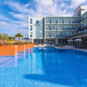 azuLine Pacific Hotel